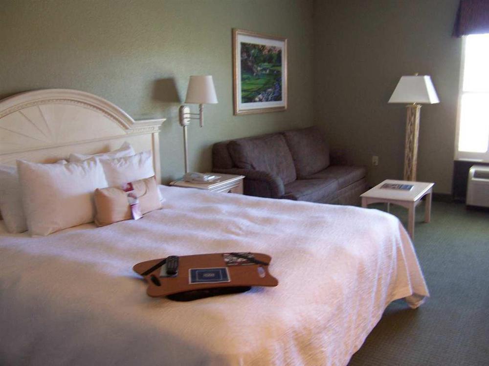 Hampton Inn St. Simons Island Стая снимка